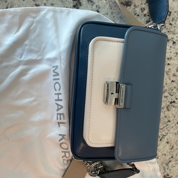 Blue and White Crossbody Bag - Picture 4 of 6